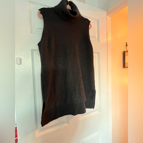 Merona Sweater Vest. Sz L - Picture 2 of 4